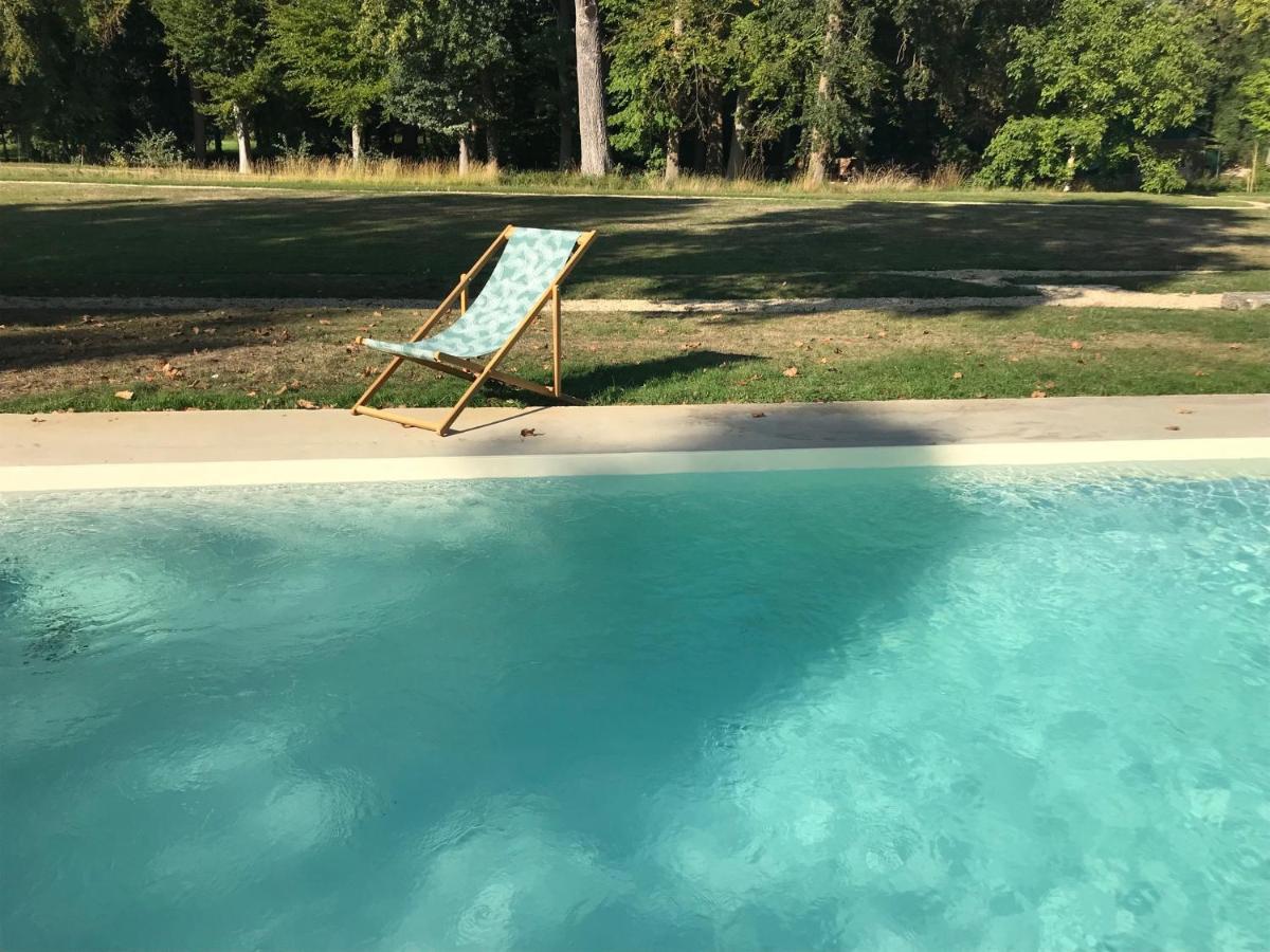 ル・プレシ・ルザルシュ Domaine Du Plessis Bed & Breakfast エクステリア 写真