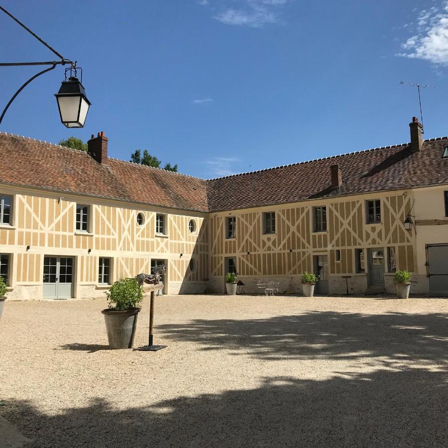 ル・プレシ・ルザルシュ Domaine Du Plessis Bed & Breakfast エクステリア 写真