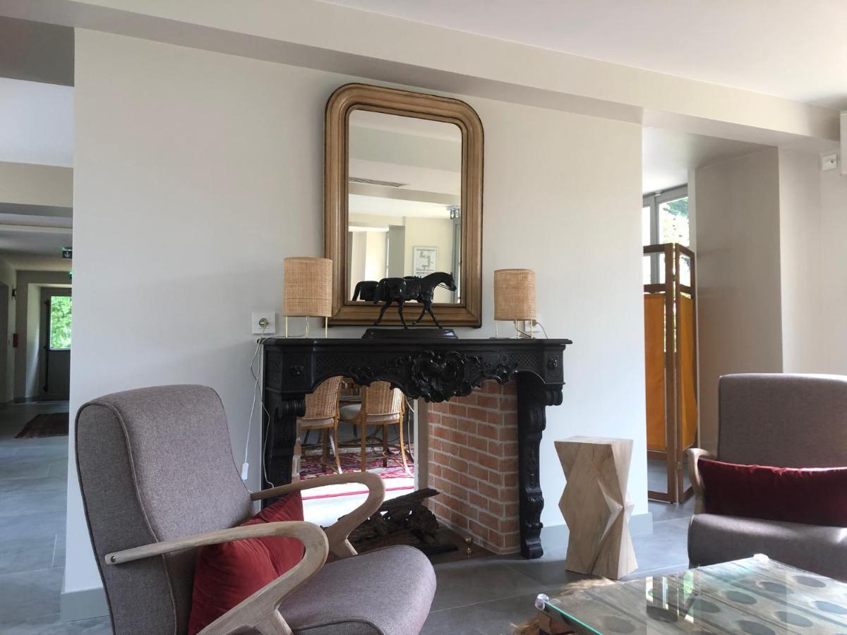 ル・プレシ・ルザルシュ Domaine Du Plessis Bed & Breakfast エクステリア 写真