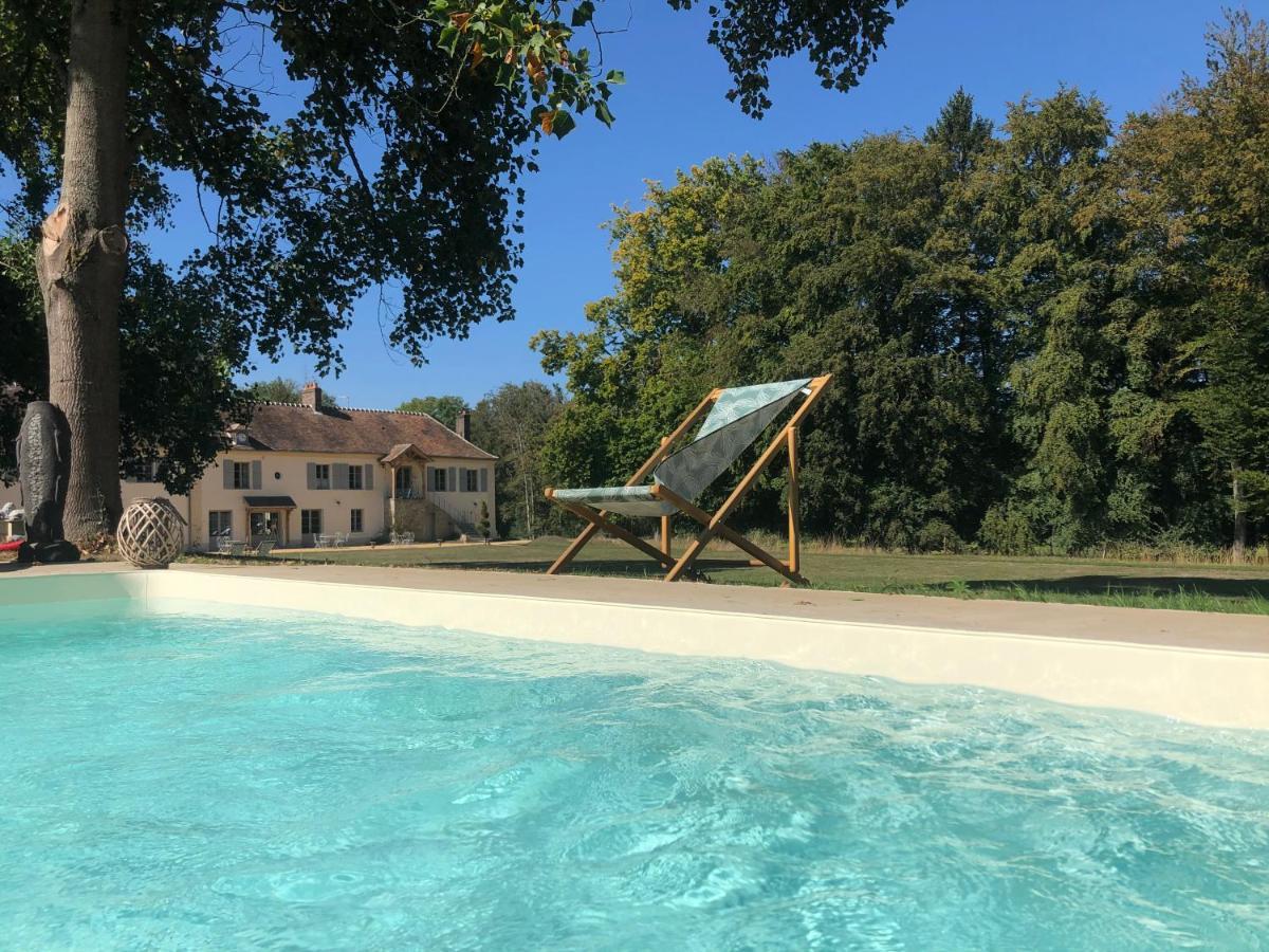 ル・プレシ・ルザルシュ Domaine Du Plessis Bed & Breakfast エクステリア 写真