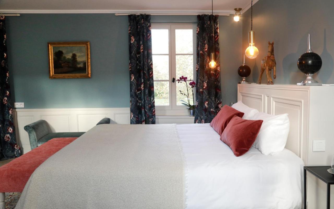 ル・プレシ・ルザルシュ Domaine Du Plessis Bed & Breakfast エクステリア 写真