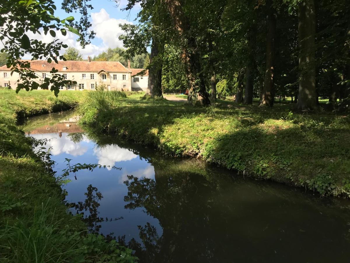 ル・プレシ・ルザルシュ Domaine Du Plessis Bed & Breakfast エクステリア 写真